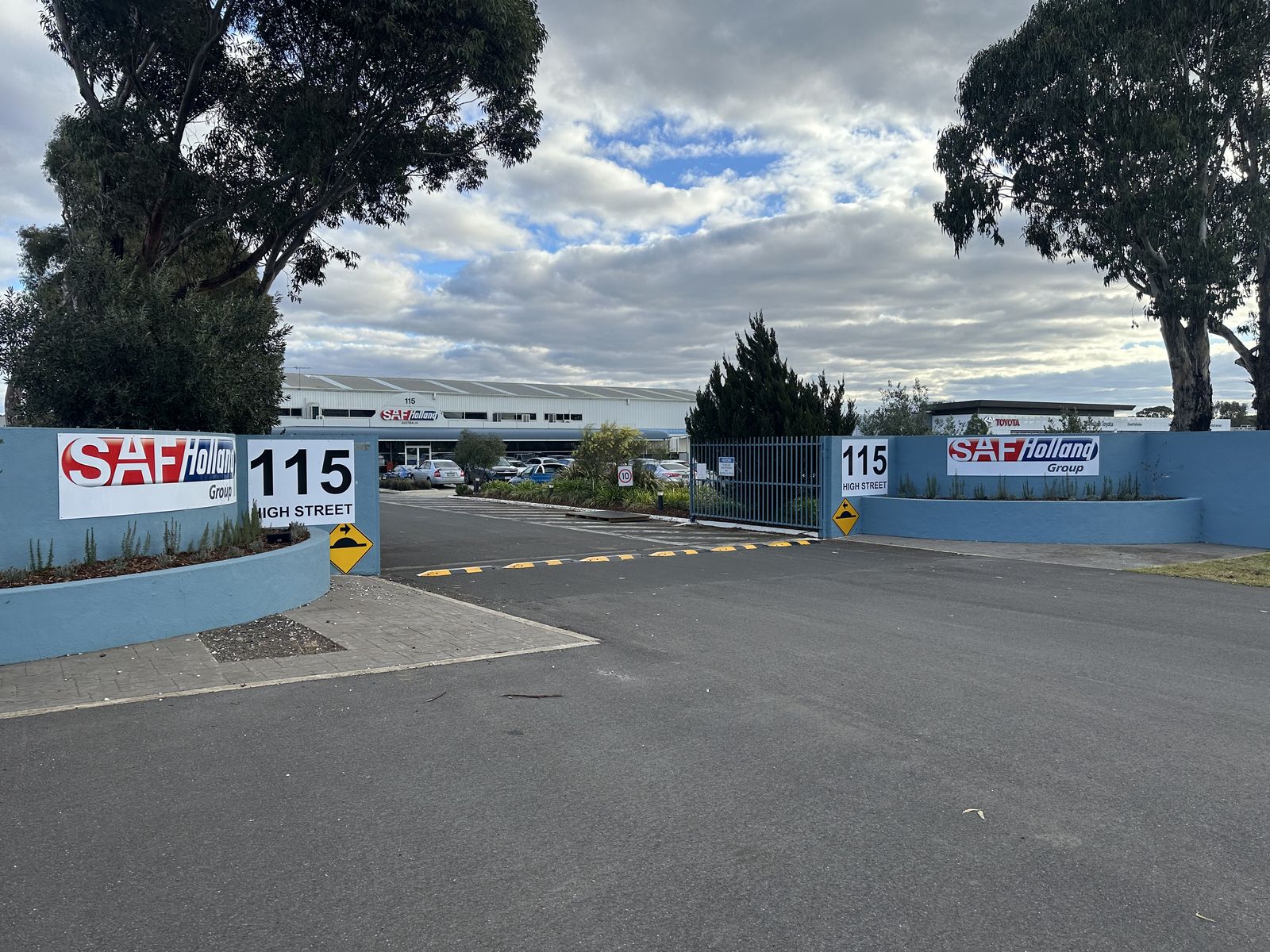 Hawthorn signage